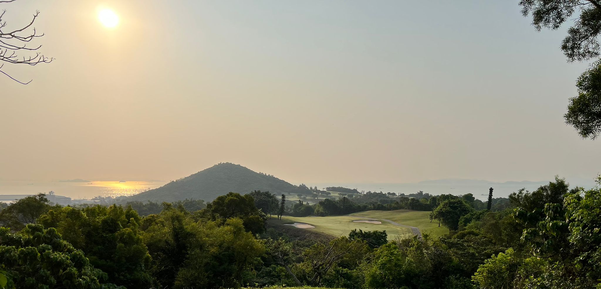 澳門高爾夫球鄉村俱樂部 Clube Privado e Golf de Macau - Image 1